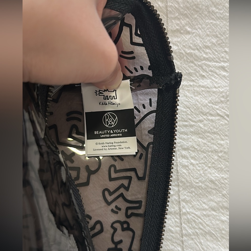 Keith Haring Pouch - Picture 3 of 4